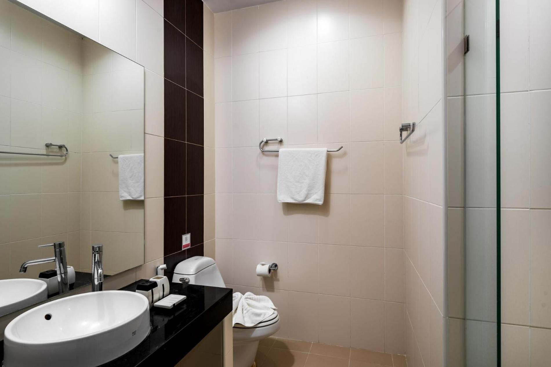 Karon Veloche 2 Bedroom Apartment With Seaview מראה חיצוני תמונה